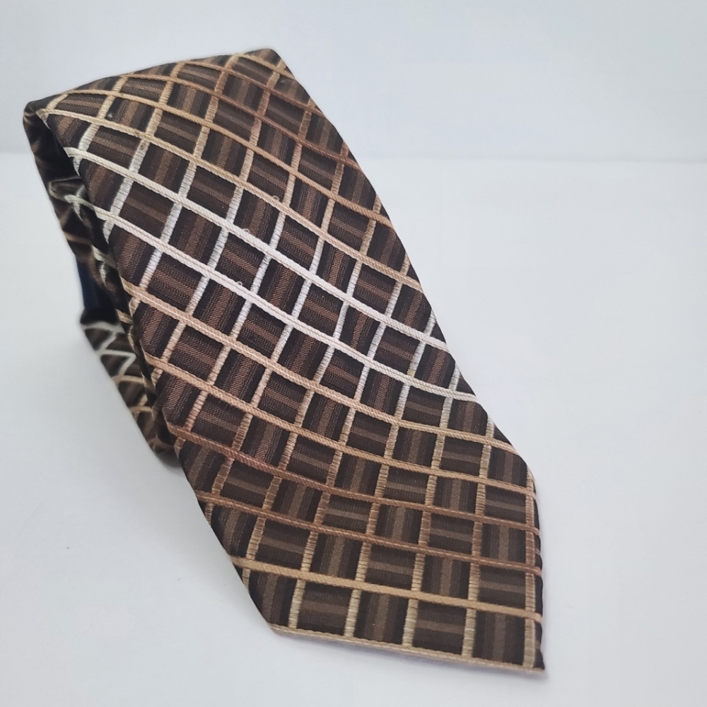 Stafford Brown Plaid Mens Neck Tie. New With Tags.